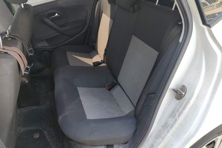 Used Volkswagen Polo 2014 1.4L Manual Fashion Edition
