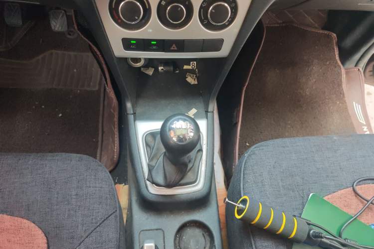 Used CHANGAN KAICHENG Ounuo S 2014 1.5L Base Version Gear Lever