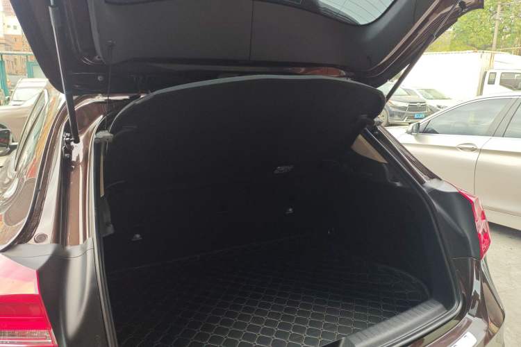 Used Mercedes-Benz GLA 2016 GLA 200 Fashion Model Trunk