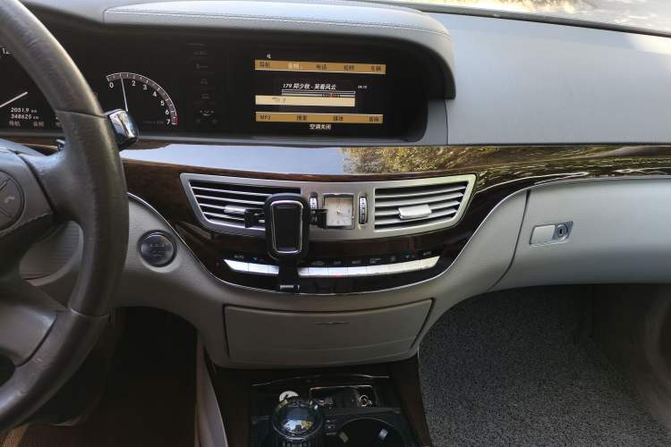 Used Mercedes-Benz S-Class 2010 S 300 L Luxury Model