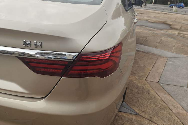 Used Geely Auto Binray 2018 14T Manual Binzhi Edition
