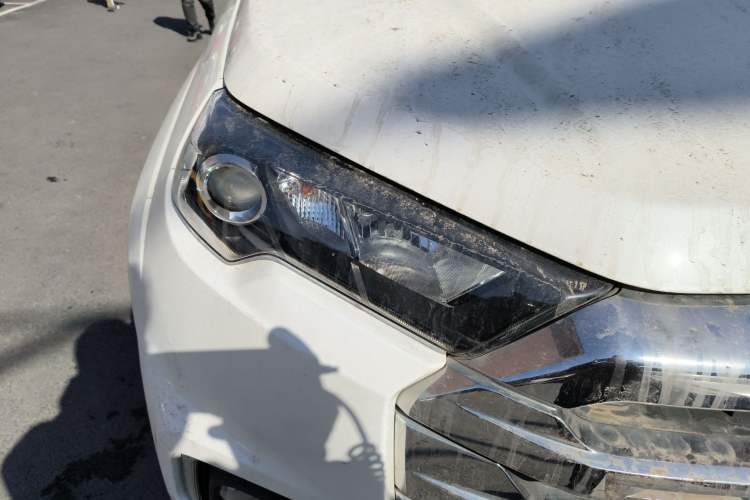 Used JMC Yuhu 7 2022 2.0T Manual Gasoline Two-Wheel Drive Comfort Version Standard Wheelbase JX4G20A6L Right Front Headlight