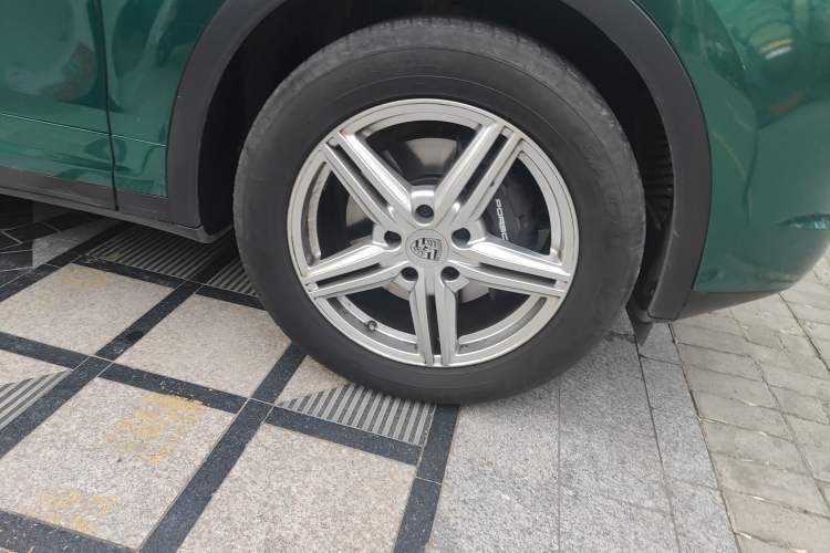 Used Porsche Cayenne 2016 Cayenne Platinum Edition 3.0T
