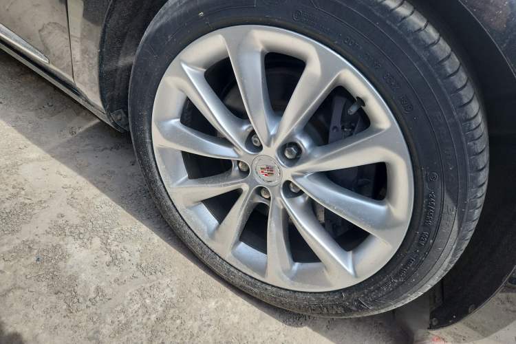 Used Cadillac XTS 2013 28T Luxury Model