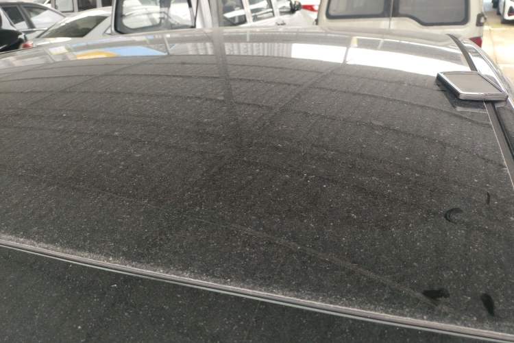 Used Tesla Model Y 2023 Rear-Wheel-Drive Version Roof