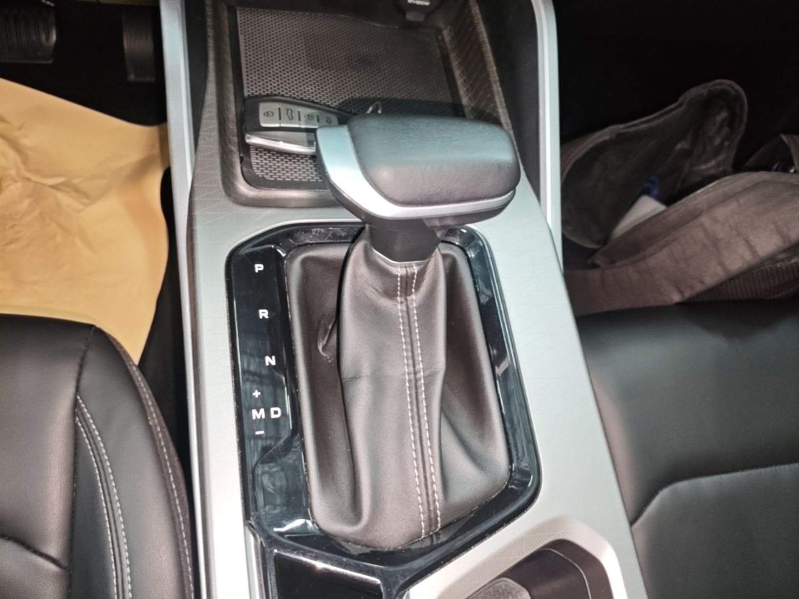 Geely Auto Emgrand 2025 4th Generation 1.5L CVT Starry Edition — снимка 16