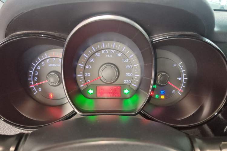 Used Kia K2 2015 Hatchback 1.4L AT GLS Cool Edition