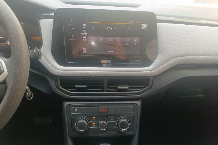 Used Volkswagen Tharu 2025 New Sharp 1.5L Sharp Edition Audio And AC Panel