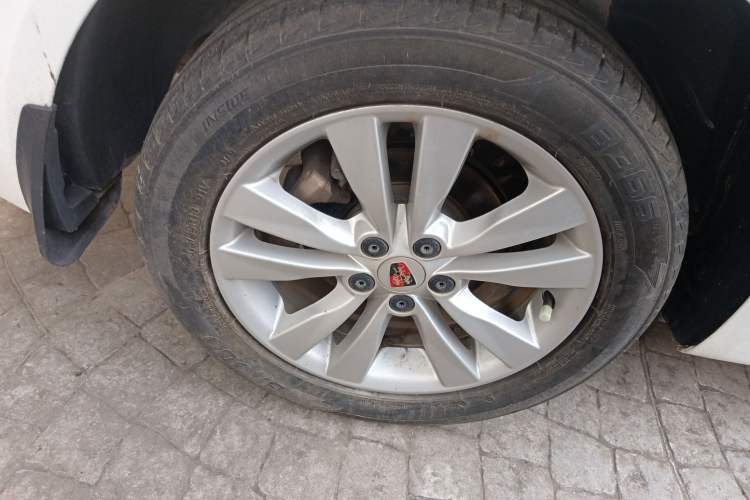 Used Roewe 360 2015 1.5L Automatic Luxury Edition
