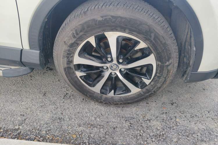 Used Toyota RAV4 2016 2.0L CVT Two-Wheel Drive Smart Edition China V Standard