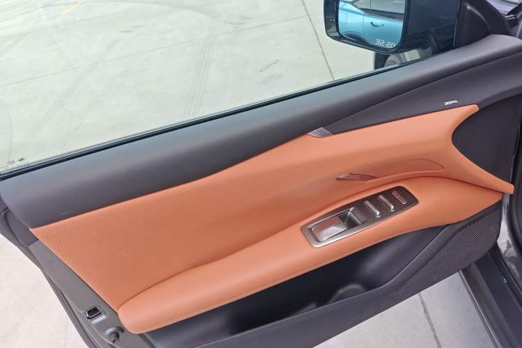 Used Deepal L07 2024 230Max Qiankun Intelligent Driving ADS SE Range-Extended Version