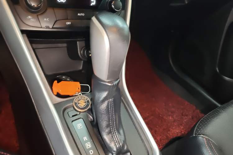 Used Suzuki S-Cross 2014 1.6L CVT Two-Wheel Drive Elite Version Gear Lever