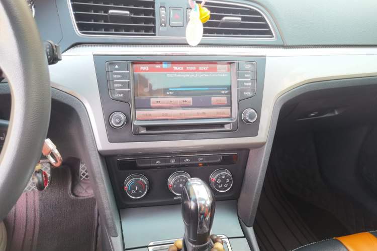 Used Volkswagen Lamando 2017 230TSI DSG Fashion Edition