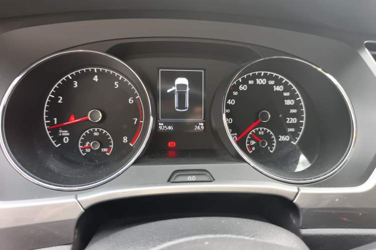 Used Volkswagen Touran 2016 Volkswagen Touran L 280TSI Manual Trend Edition
