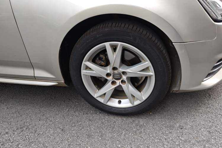 Used Audi A4L 2018 30th Anniversary Edition 40 TFSI Trendy Model