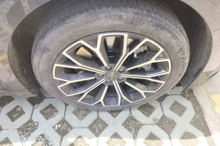 Used Zeekr 007 2024 Four-Wheel Drive Version 75 kWh Right Front Wheel Hub