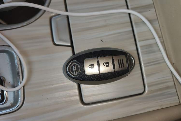 Used Nissan Murano 2015 2.5L XV RES Two-Wheel Drive Luxury Edition Vehicle Key