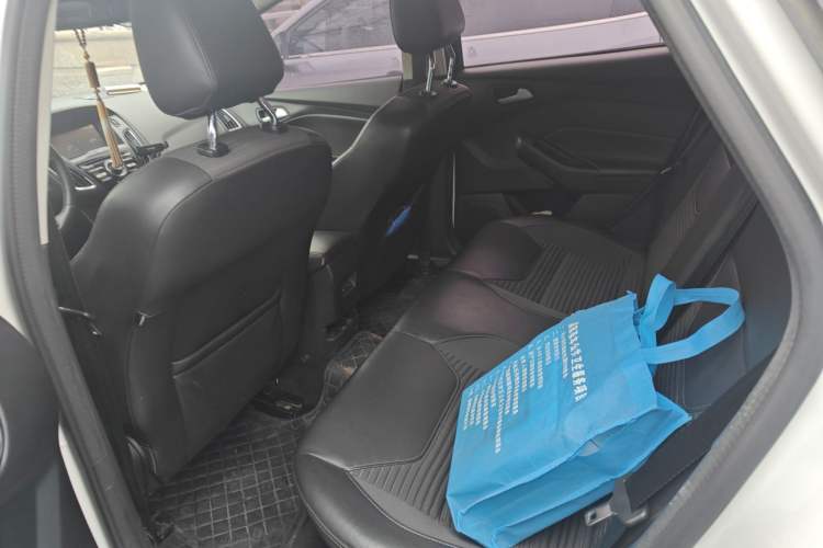 Used Ford Focus 2015 Hatchback 1.6L Automatic Fashion Edition