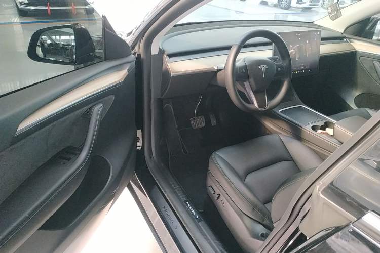 Used Tesla Model Y 2022 Revised Version Rear-Wheel Drive Driver Seat