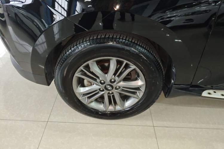 Used Hyundai ix35 2015 2.0L Automatic 2WD Smart Version China V Standard Left Front Wheel Hub
