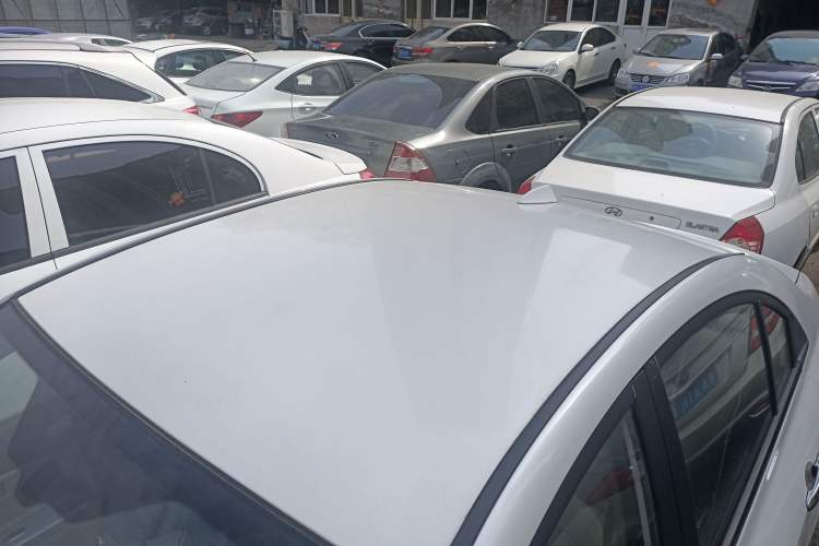 Used CHANGAN Alsvin V5 2012 1.5L Manual Dream Edition Roof