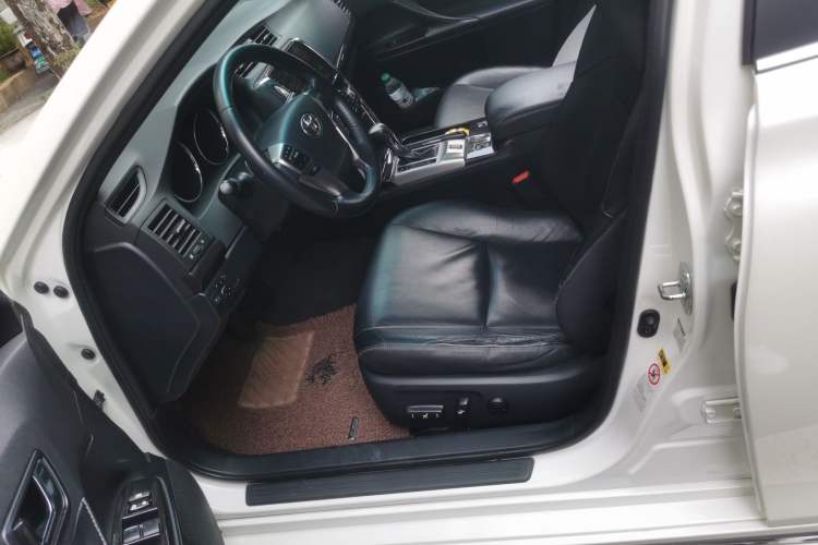 Used Toyota Reiz 2012 2.5V Fengdu Elite Stylish Edition
