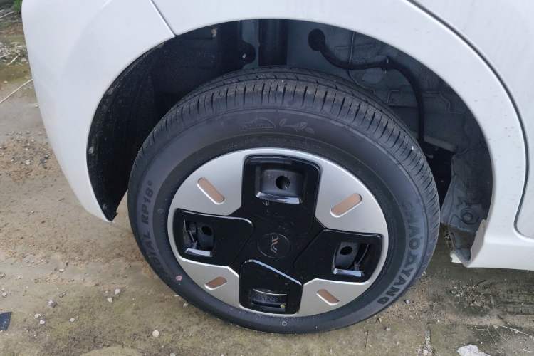 Used JAC Yiwei E10X 2024 Charming Edition 301km Lite
