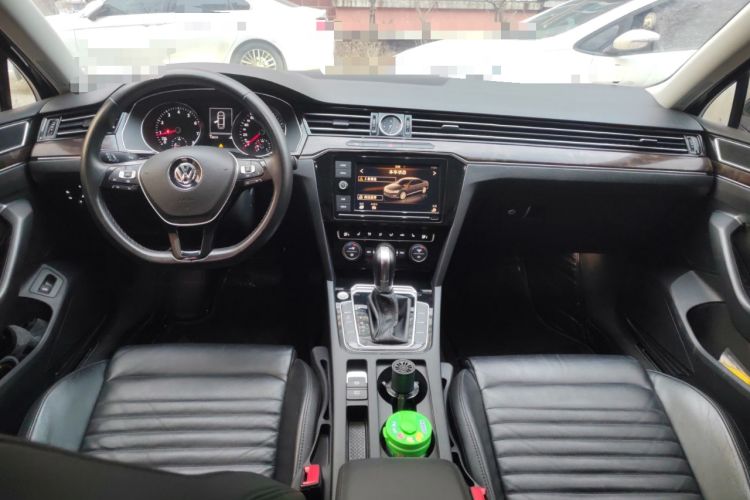 Used Volkswagen Magotan 2019 330TSI DSG Luxury Model China V Standard Center Console