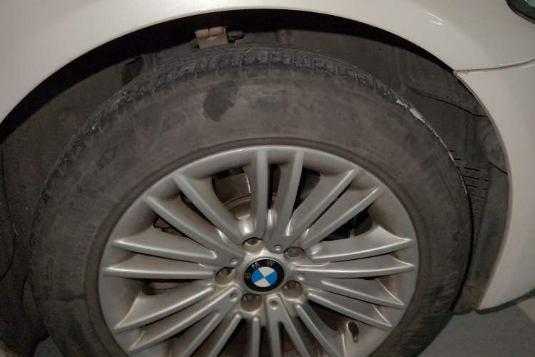 Used BMW 5 Series 2014 525Li Leading Model