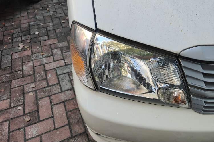 Used Jinbei Express 2017 2.0L Standard Version V19
