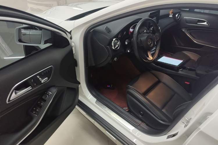 Used Mercedes-Benz GLA 2017 GLA 200 Fashion Model
