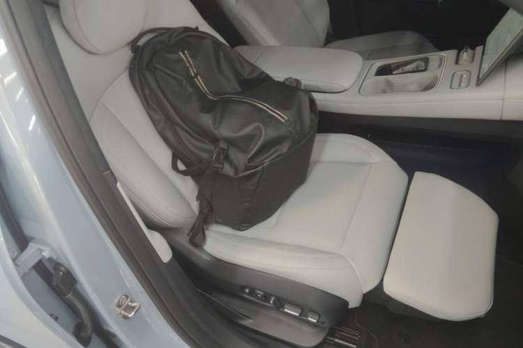 Used Nio ES6 2024 75 kWh
