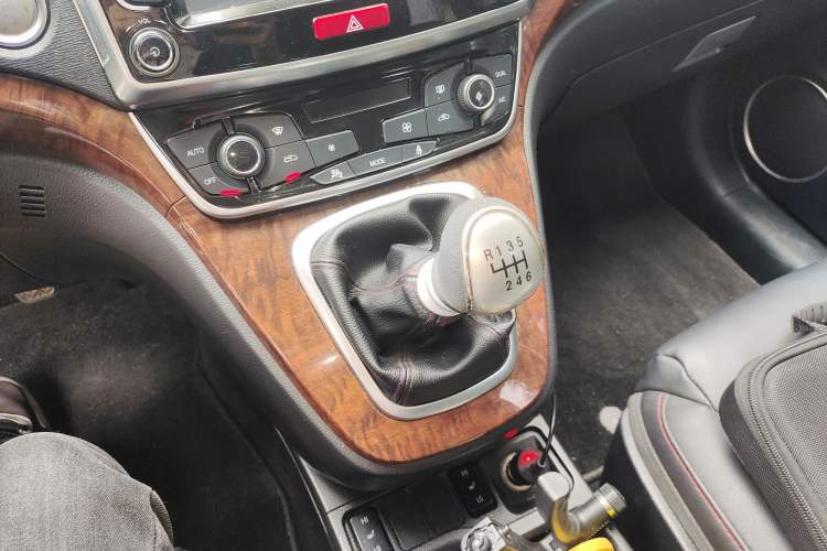 Used Haval H6 2015 Sport Edition 1.5T Manual Two-Wheel Drive Elite Model