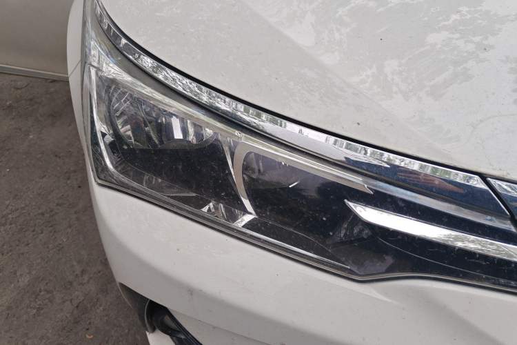 Used Toyota Corolla 2017 Revised Version 1.2T S-CVT GL-i Right Front Headlight