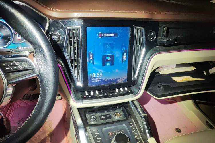 Used Zotye T700 2017 1.8T Dual-Clutch Prestige Model
