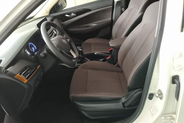 Used CHANGAN Eado DT 2019 1.6L Manual Comfort Model China VI Standard Left Front Seat