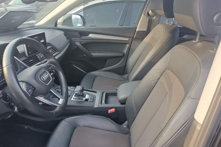 Used Audi Q5L 2018 45 TFSI Prestige Fashion Edition China VI Emission Standard Left Front Seat