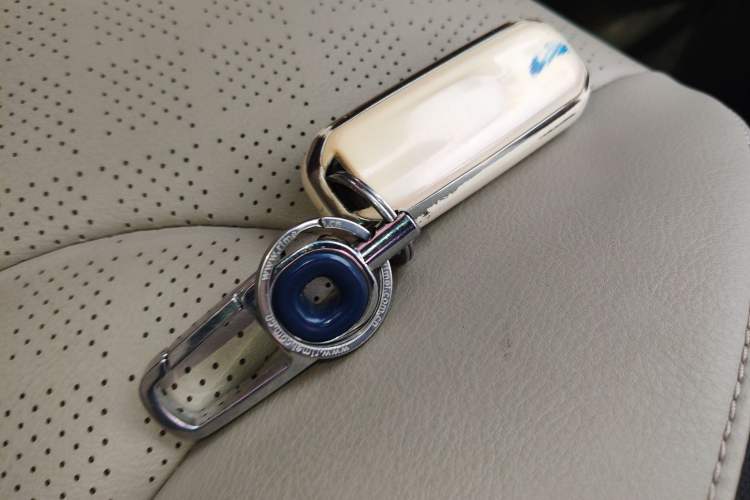 Used Baojun 730 2017 1.5T DCT Flagship Model 7 Seats China V Emission Standard Vehicle Key