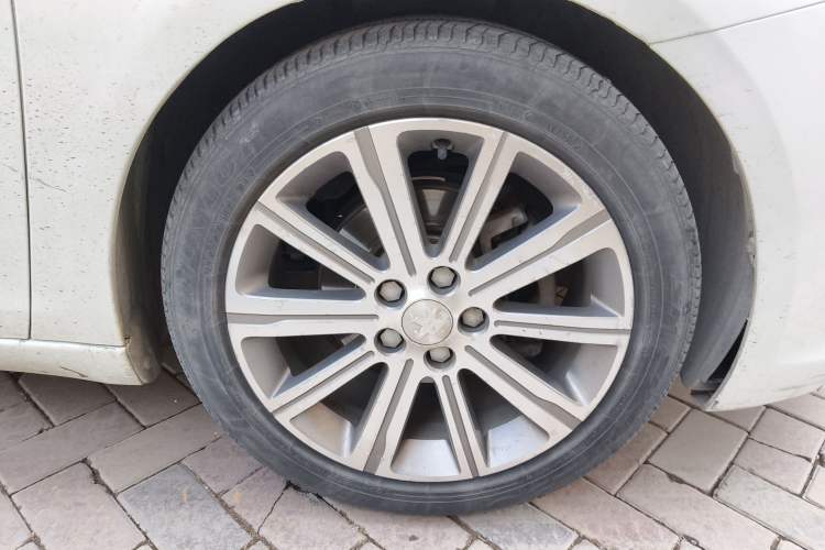 Used Peugeot 408 2014 1.8L Automatic Luxury Edition
