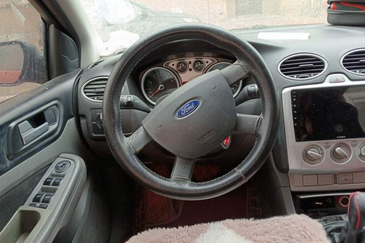 Used Ford Focus 2013 Hatchback Classic 1.8L Manual Base Model