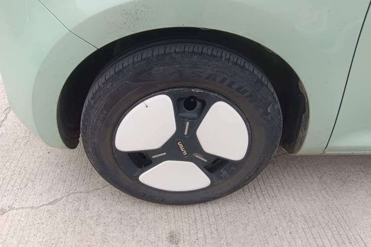 Used CHANGAN NEVO Lumin 2022 155 km – Refreshingly Sweet Edition Left Front Wheel Hub