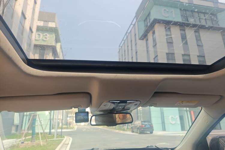 Used GAC Trumpchi GS8 2017 320T Two-Wheel Drive Luxury Smart Connectivity Version (7 Seats)
