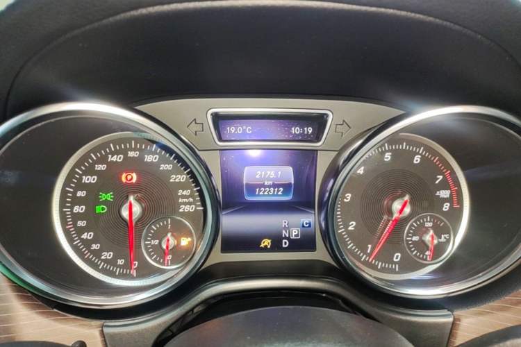 Used Mercedes-Benz GLE 2018 GLE 320 4MATIC Dynamic Edition Collector's Edition Instrument Cluster