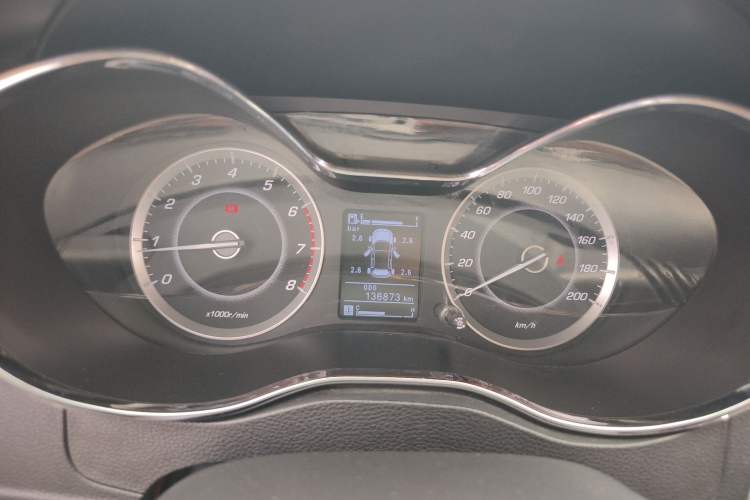 Used Baojun 560 2015 1.8L manual luxury version Instrument Cluster