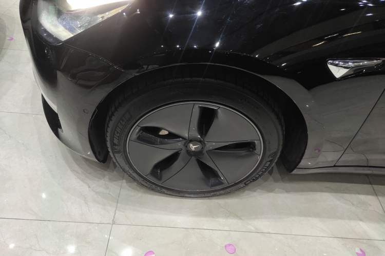 Used Tesla Model 3 2020 Long-Range Rear-Wheel-Drive Version
