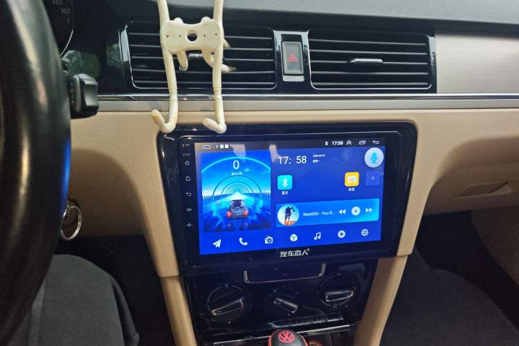 Used Volkswagen Bora 2014 1.6L Automatic Comfort Model Audio And AC Panel