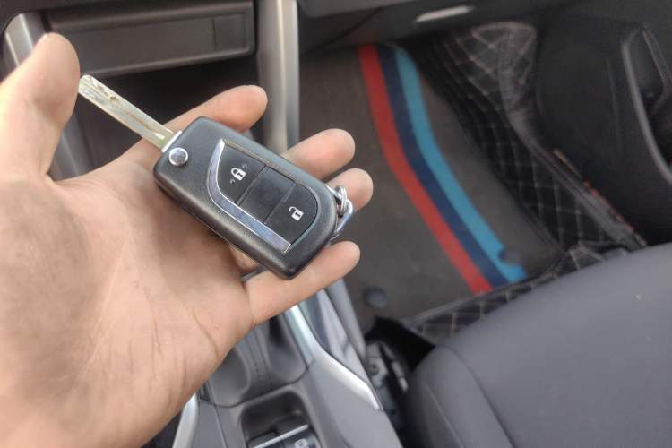 Used Toyota FRONTLANDER 2022 2.0L CVT Elite Edition Vehicle Key