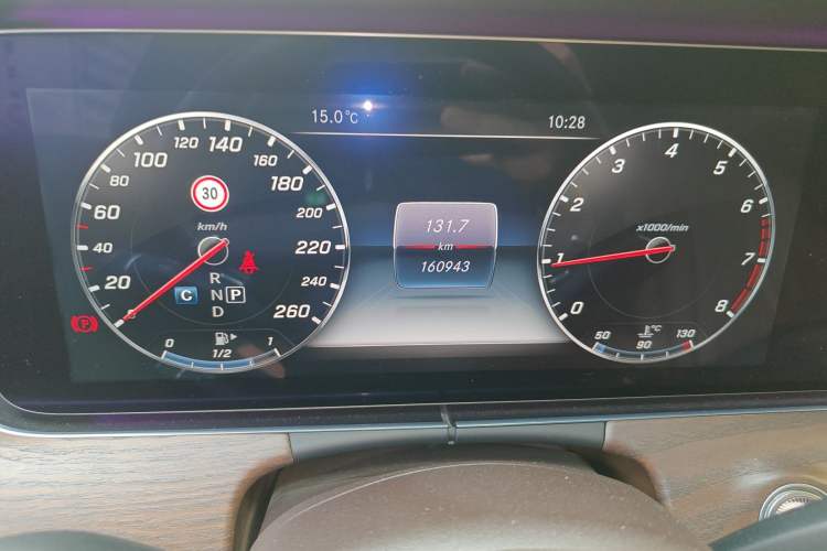 Used Mercedes-Benz E-Class 2016 E 200 L Odometer Close Up