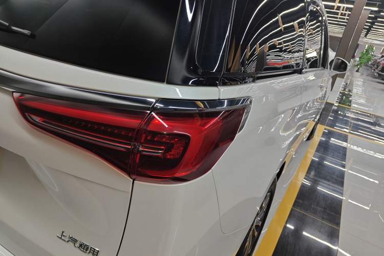 Used Buick GL8 2021 ES Land Cruiser 653T Luxury Edition