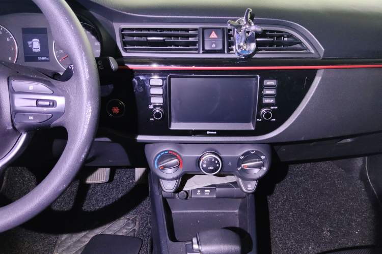 Used Kia KX Cross 2017 1.4L AT GLS